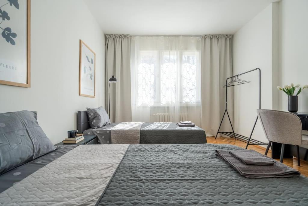 Modern And Calm 2Bdrm Apt In City Centre Sofia Exterior photo